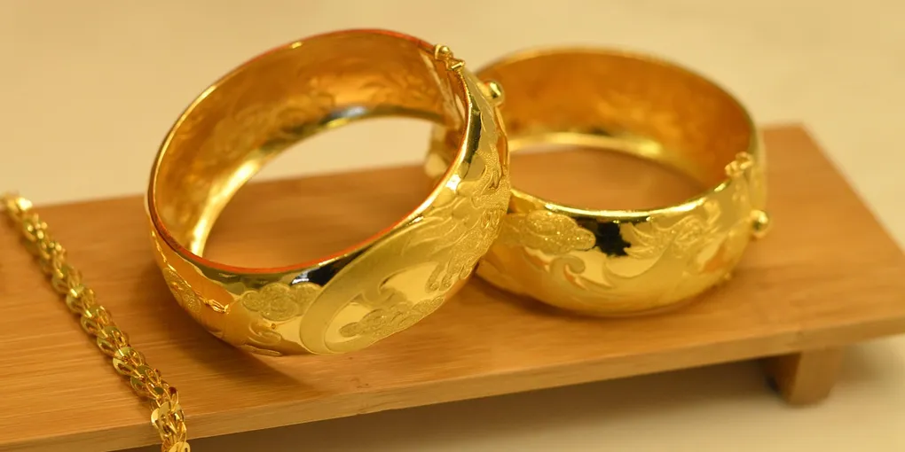 Gold Prices in 2025: 9 Drivers, Real-World Impacts &amp; What to Do Now